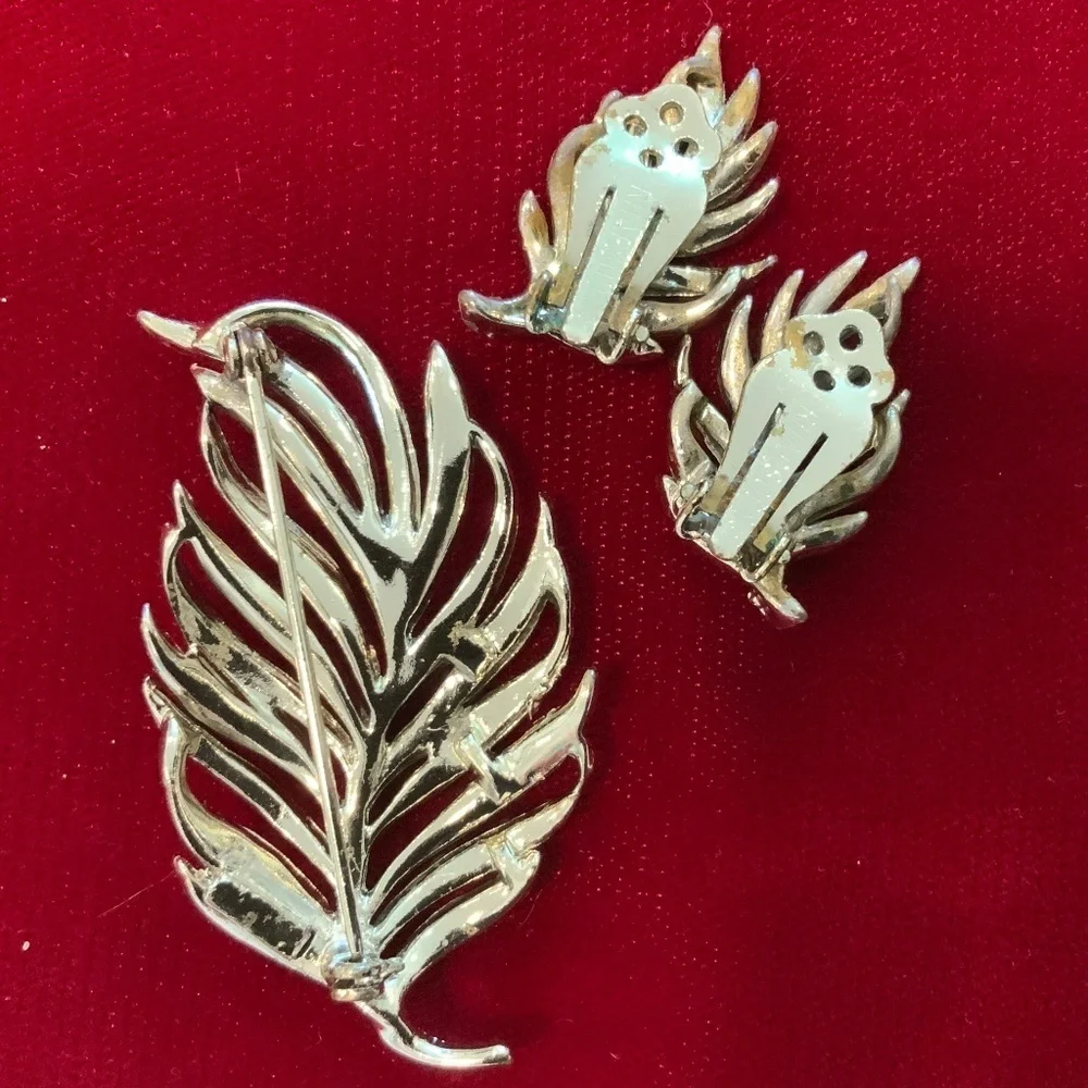 Vintage Rhapsody Brooch and Earrings